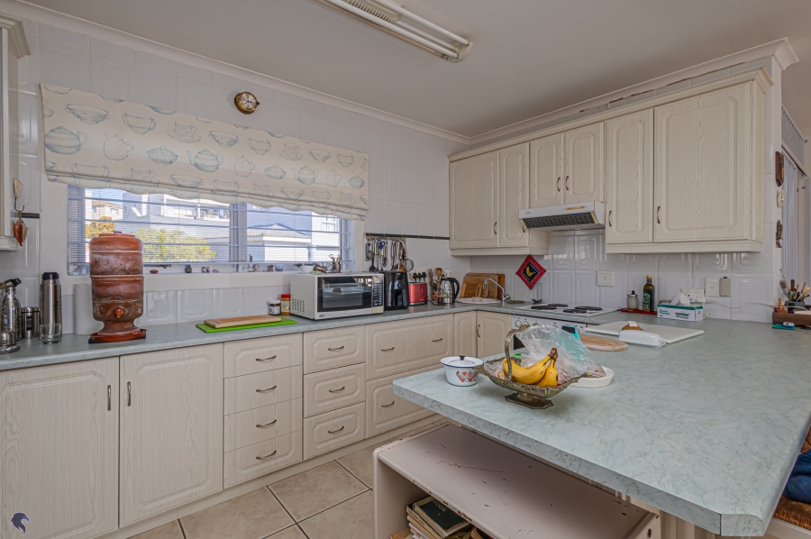 3 Bedroom Property for Sale in Myburgh Park Western Cape